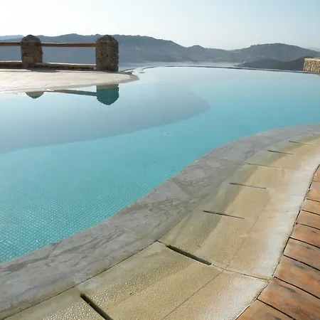 Biancamo Villa *