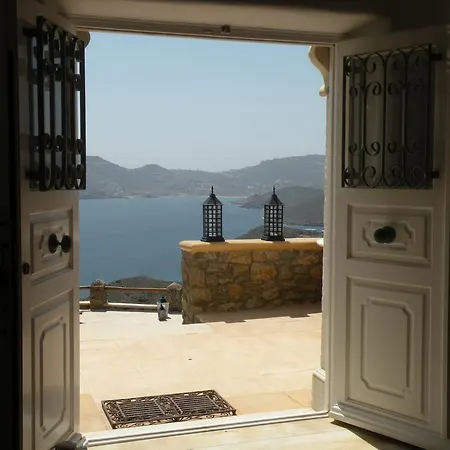 Biancamo Villa *